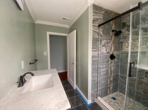 Modern 4 Bed Bungalow San Leandro-Oakland Airport WasherDryer Ideal for Long Term Stay